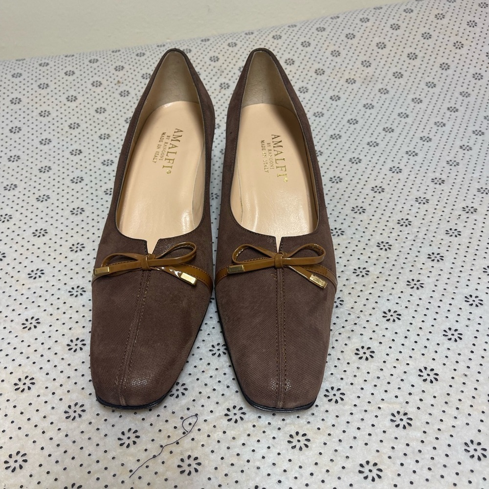 AMALFI RANGONI Luke Pump Heels Shoes Brown Chamy Patent Bow Size 8.5 - Picture 2 of 5